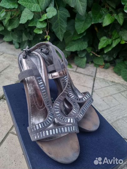 Босоножки женские 36 размер