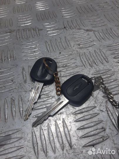 Замок зажигания Chevrolet Lacetti J200 F14D3 2011