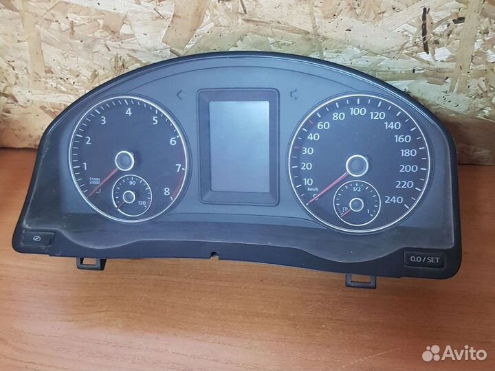 Щиток приборов Фольксваген Джетта 5, Гольф+