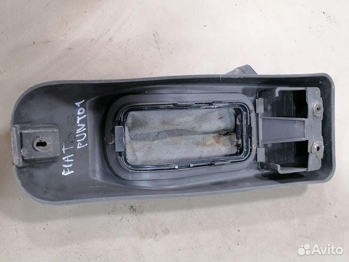 Кожух рычага стояночн.тормоза Fiat Punto 176 1998