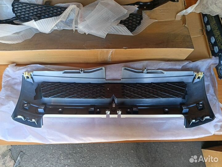 Решетка радиатора Mitsubishi Pajero Pinin