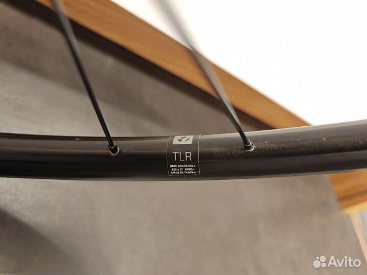 Колёса Bontrager TLR Disk 28