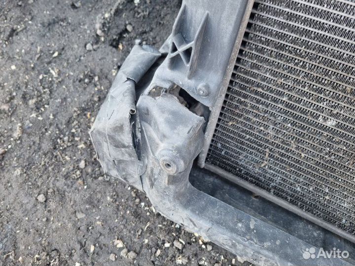 Панель передняя Volkswagen Caddy