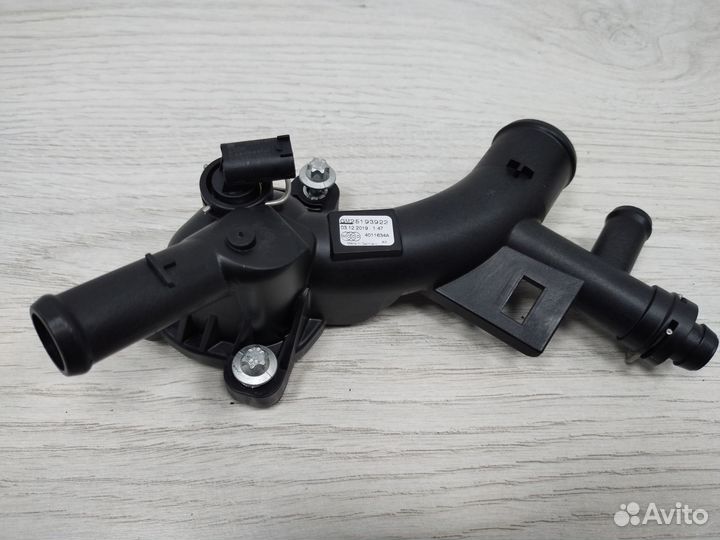 Патрубок системы охлаждения Opel Astra J 1.4T