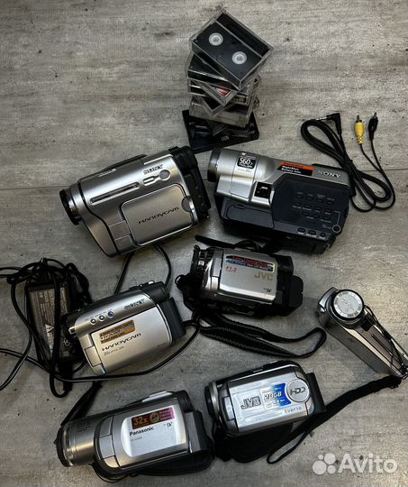 Видеокамеры кассетные Sony, JVC, Sanyo, кассеты