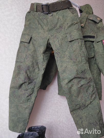 Военная форма (летняя и зимняя)