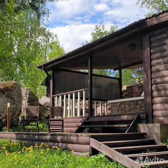 Русская баня на дровах с купелью на берегу озера