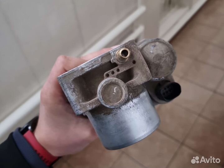 Дросельная заслонка renault