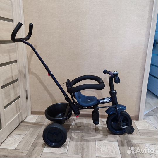 Детский велосипед с родительской ручкой