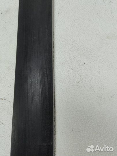 Накладка двери задняя правая Mitsubishi Carisma