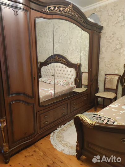 Спальный гарнитур