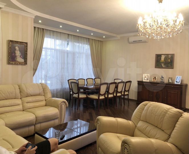 Дом 380 м² на участке 6 сот.