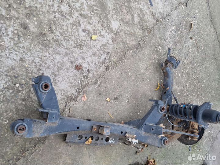 Задняя балка на тоета авенсис с 2003 года да 2008