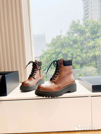 Ботинки женские Prada