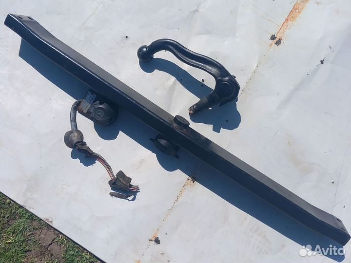 Фаркоп заводской на Мерседес 210