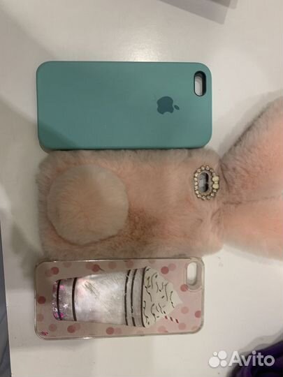 Чехлы на iPhone SE
