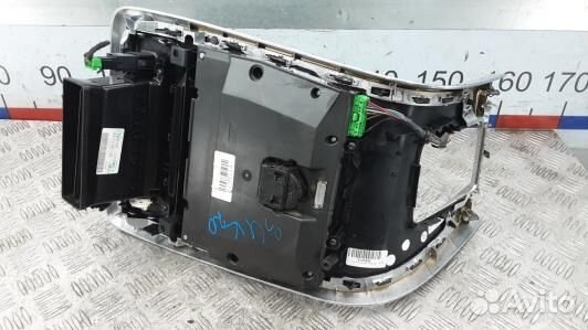 Центральная консоль volvo V60 1 (3UK20I301)