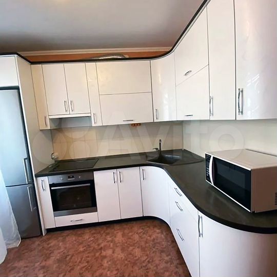 2-к. квартира, 60 м², 4/13 эт.