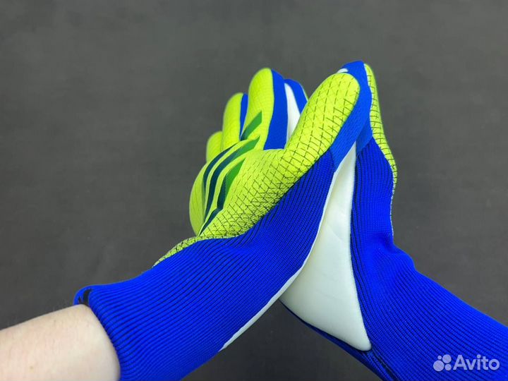 Вратарские перчатки Adidas predator pro