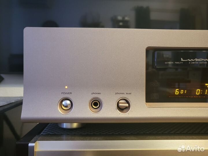 Luxmаn D-700s проигрыватель CD Hi-End