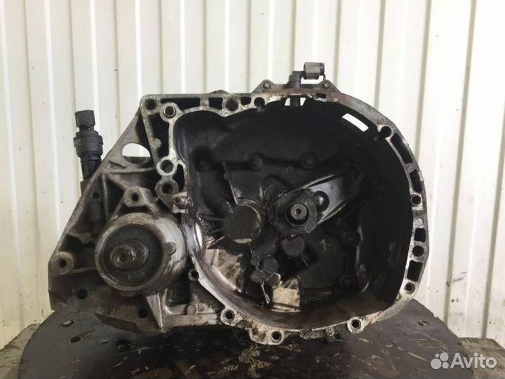 МКПП (механическая коробка переключения передач) R