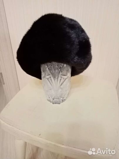 Шапка и берет женские норка с кожей