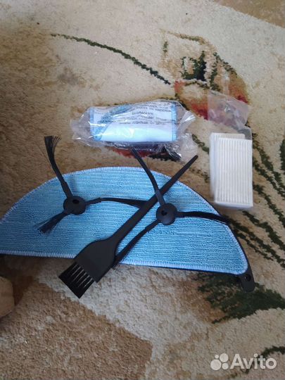 Робот пылесос