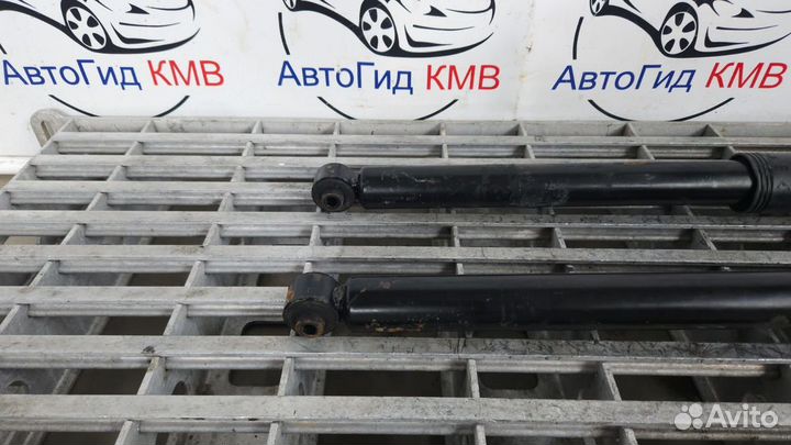 Амортизатор задний к-т Mercedes-Benz W204