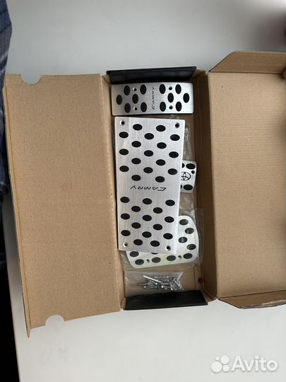 Накладки на педаль Camry