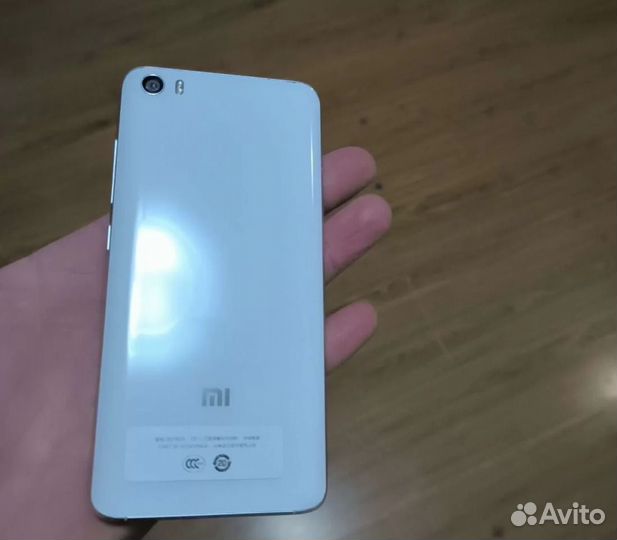 Смартфон Xiaomi Mi 5 Pro 4/128