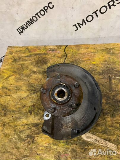 Кулак передний левый Mitsubishi Outlander XL ASX