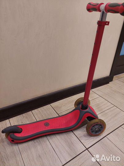 Самокат трехколесный globber