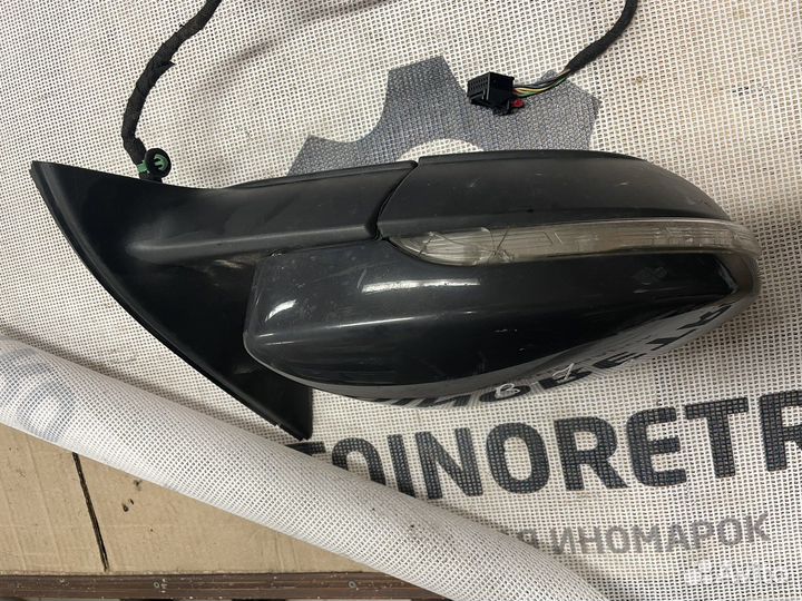 Зеркало правое Volkswagen Passat B7 3C0857934A