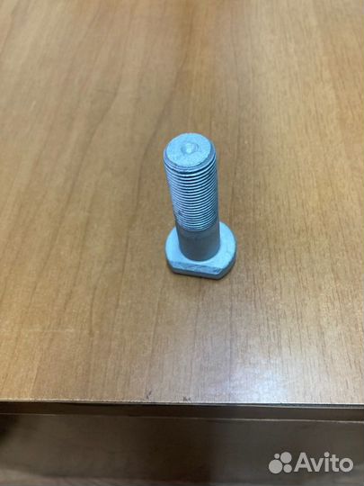 Шпилька колесная(болт) передняя Man Tgl