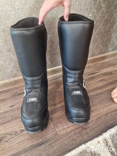 Снегоходные ботинки