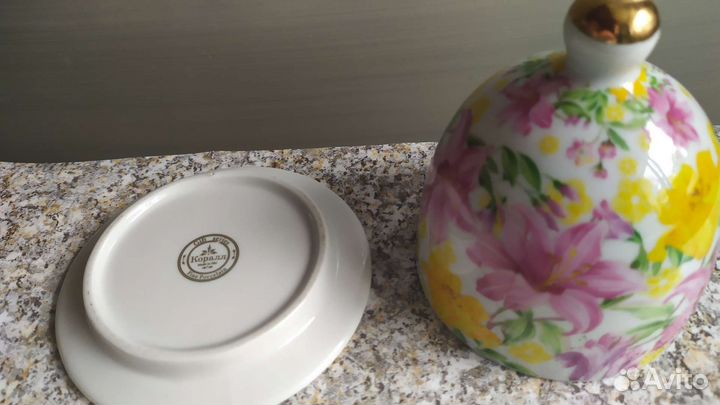 Хрустальная вазочка и лимонница