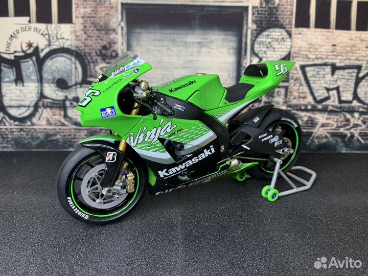 Модель Kawasaki Ninja XR-RR, подарок,коллекция
