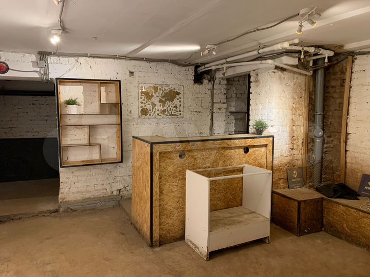 Помещение на первой линии Молодогвардейской