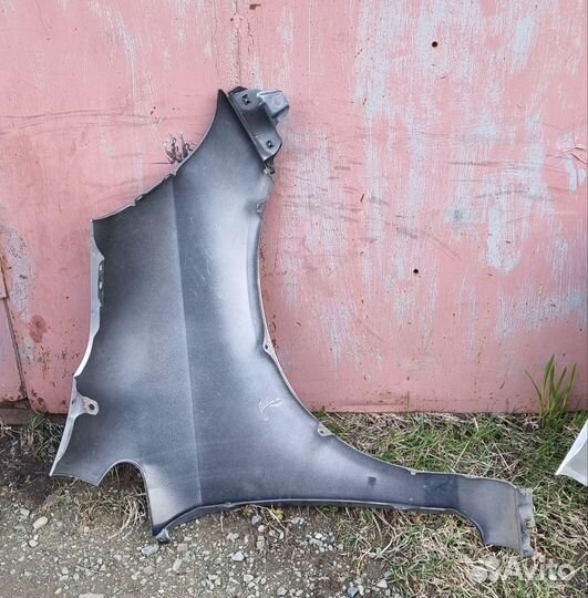 Крыло левое переднее Fit