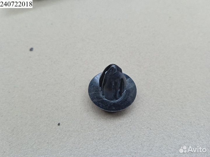 Клипса крепления Suzuki SX-4 Vitara