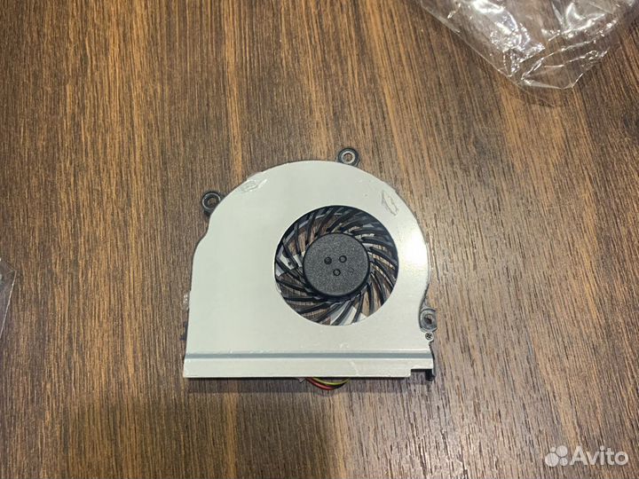 Новый вентилятор samsung np350 np355
