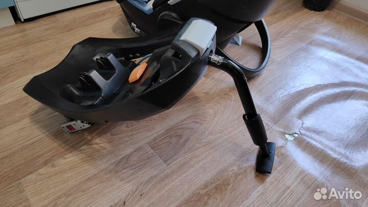 Детское автокресло Cybex Aton с базой Base-fix 0+