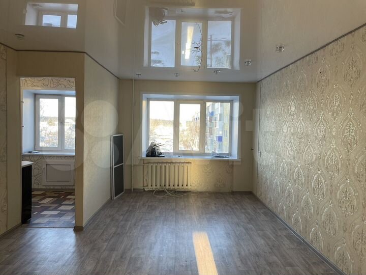 2-к. квартира, 43 м², 3/5 эт.