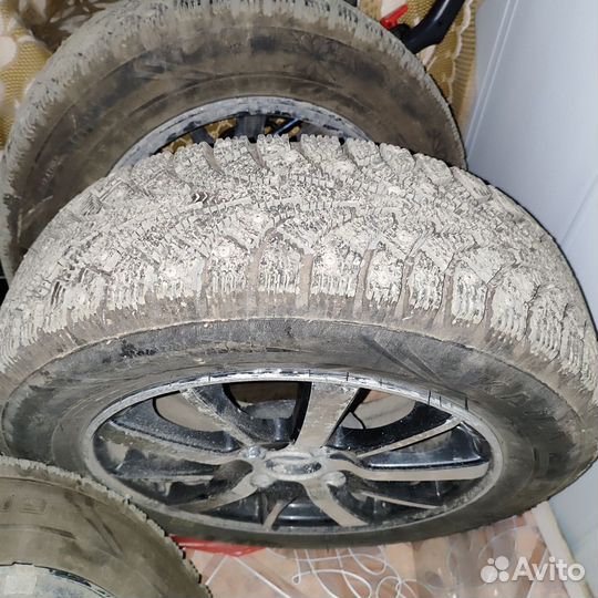 Колеса зимние 175 65 r14 бу