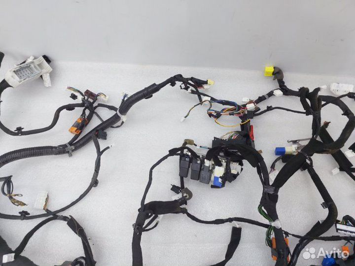 Б/У Б/У Проводка под торпедо Все разъемы целые