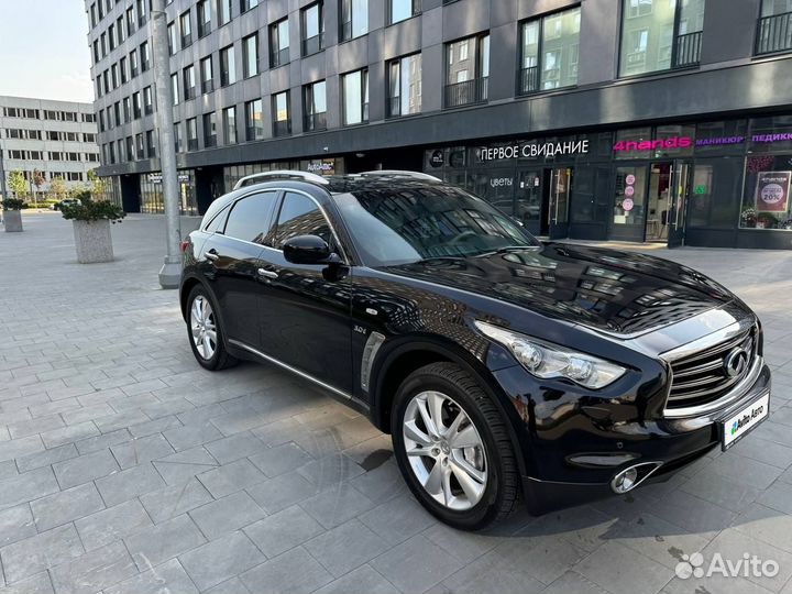 Infiniti QX70 3.0 AT, 2014, 110 000 км