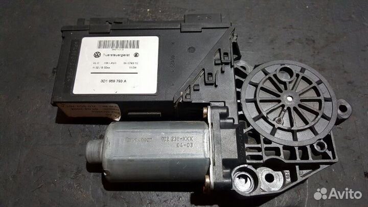 Мотор стеклоподъемника передний левый Porsche