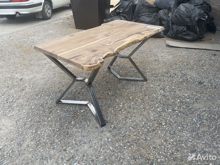 Кухонный стол