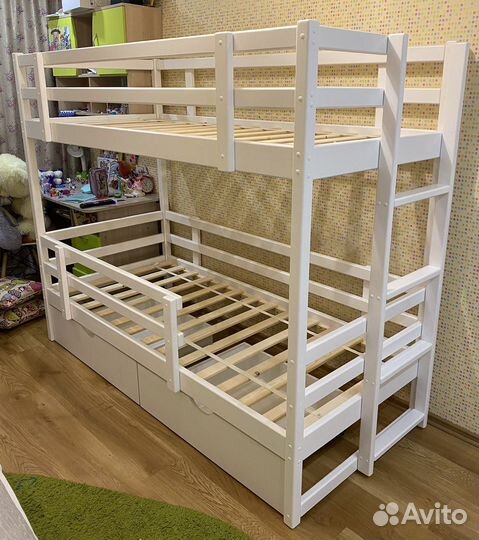 Кровать двухъярусная детская
