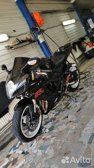 Suzuki gsx-r 600 K7